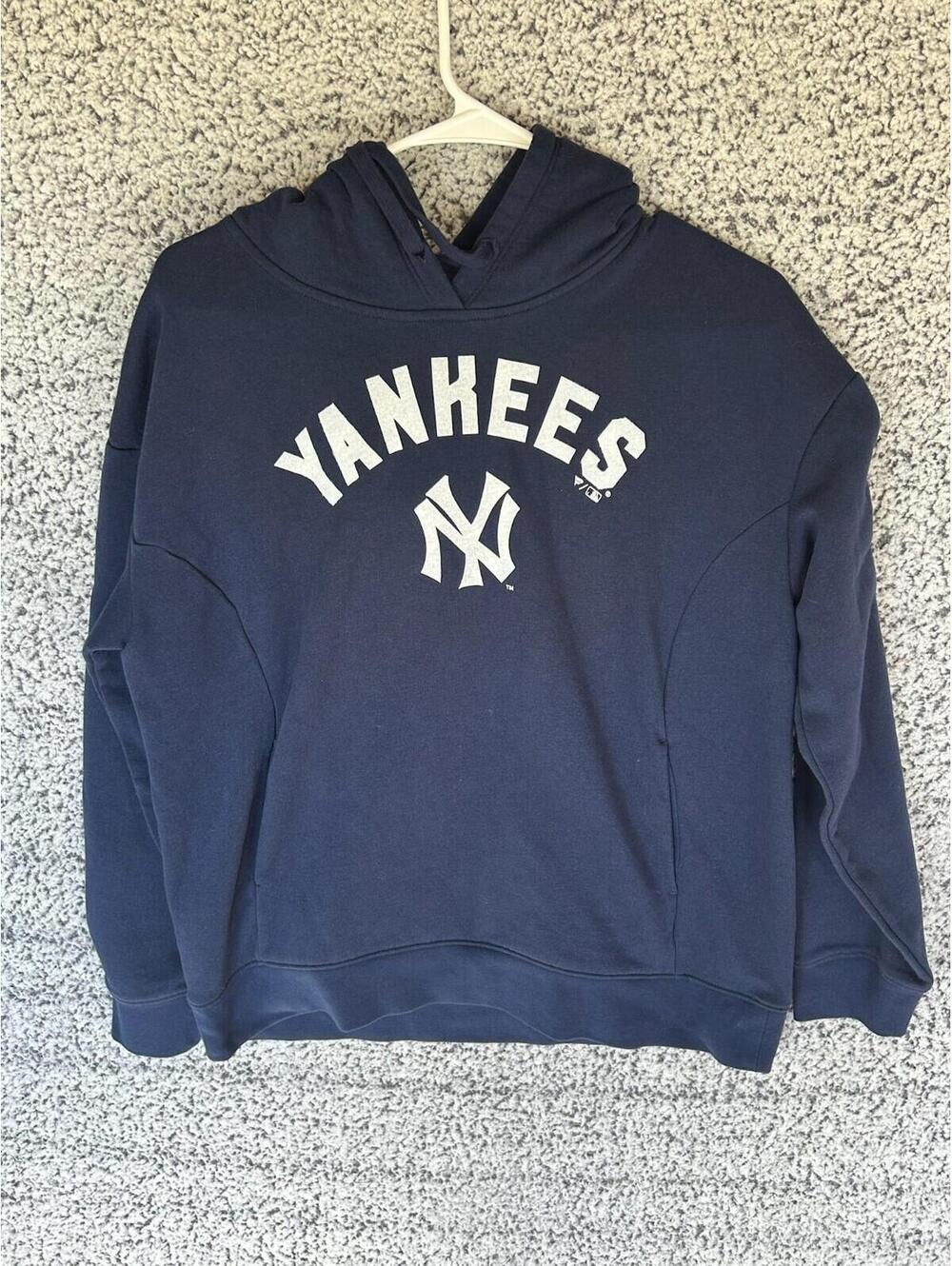 NY Yankees Hoodie Unisex M Navy Fanatics Pullover Sweatshirt NWOT